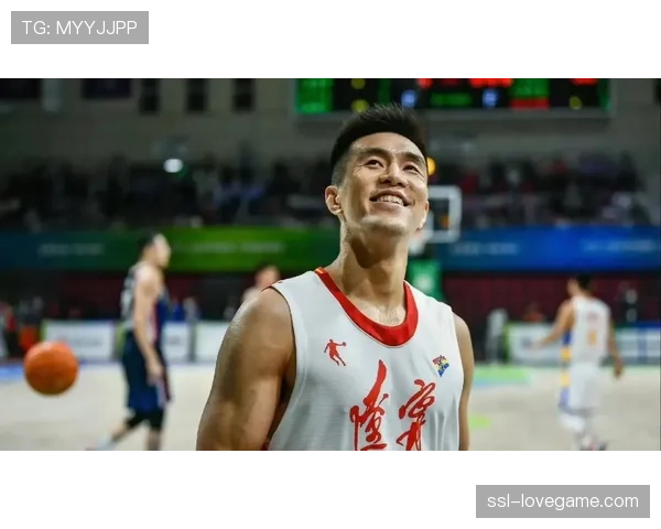 【2026年4月CBA联赛·赛后·通讯更衣室纪实：赢下生死战后，深圳队员相拥庆祝